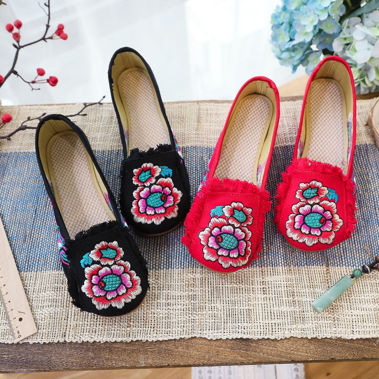 Woman Woven Shoes New Ethnic S - Embroidery Shoes review and price