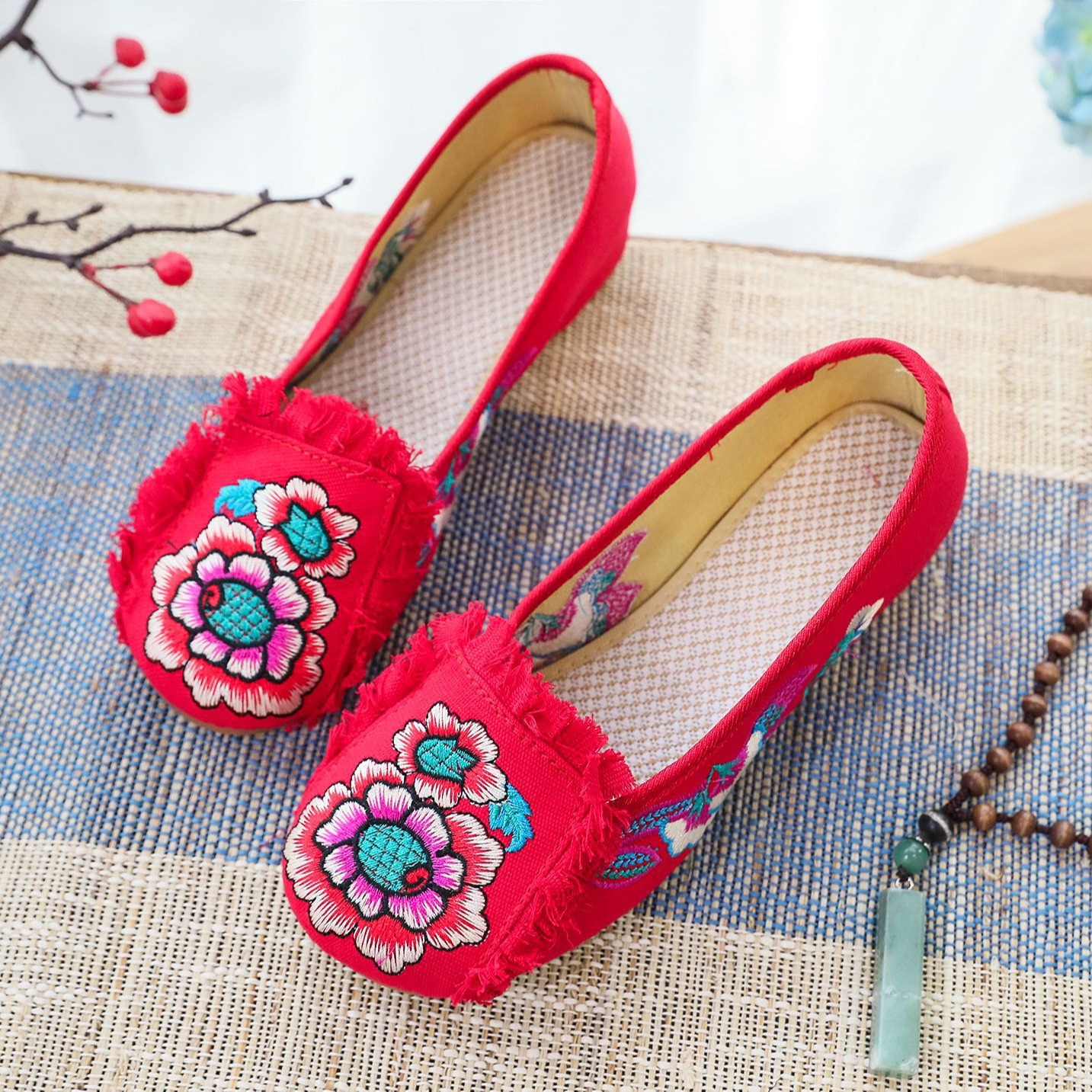 Woman Woven Shoes New Ethnic S - Embroidery Shoes review and price