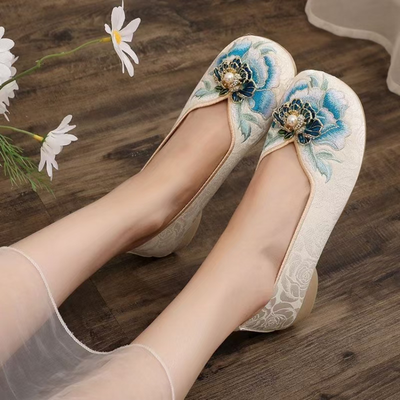 Woman Low Heel Embroidered Clo - Embroidery Shoes review and price